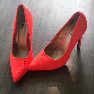 Neon watermelon pink pumps